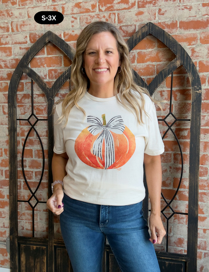 Bow Pumpkin Graphic Tee
