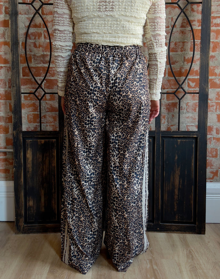 Intimidate You Lace Leopard Pant