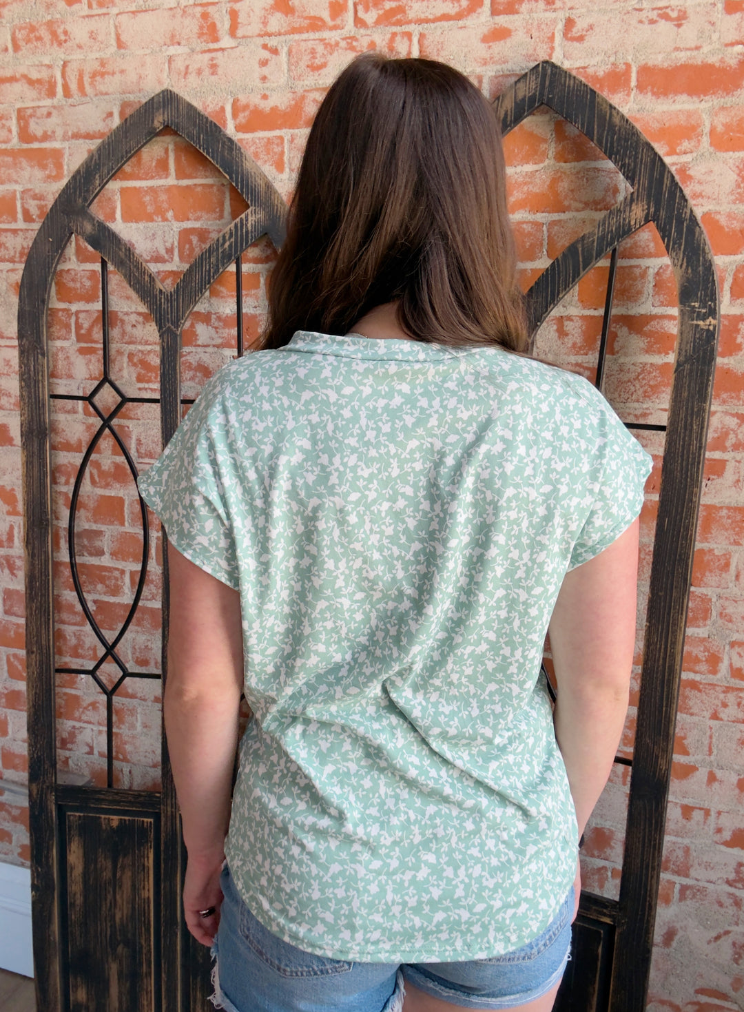 Remember Now Sage Floral Tee