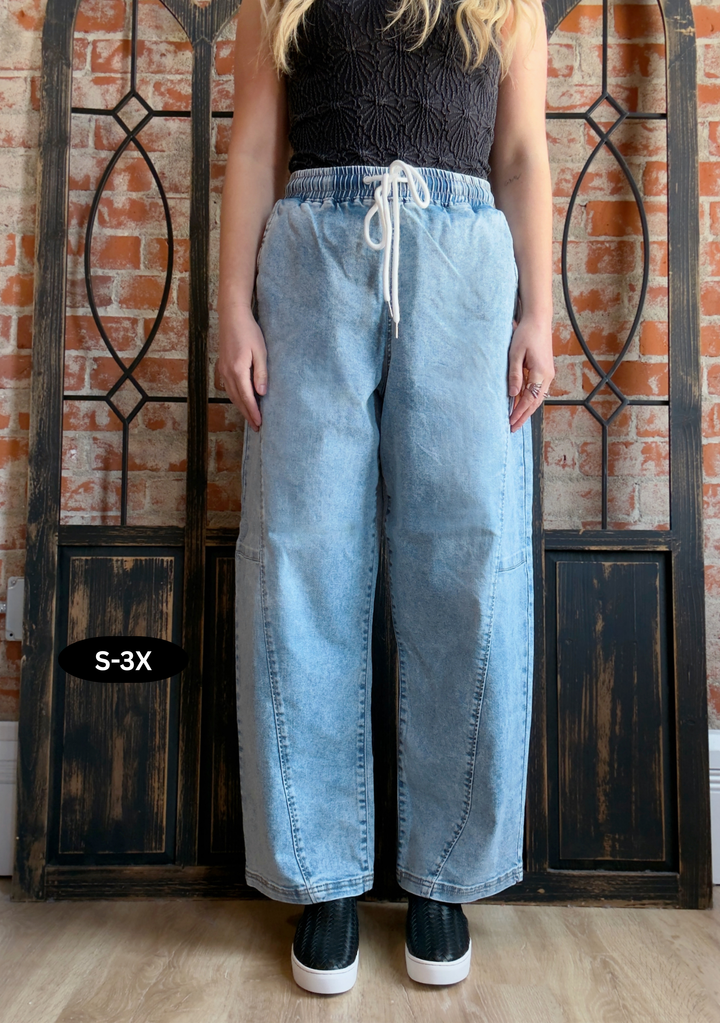 Risen Little Surprise Cropped Barrel Jean