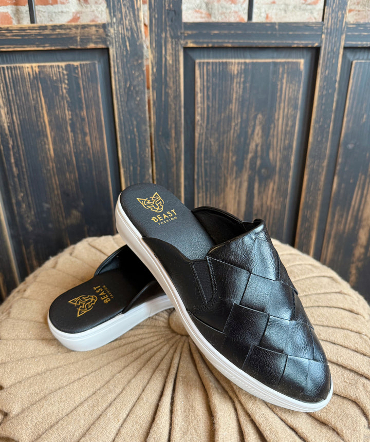 Braided Mule Sneaker