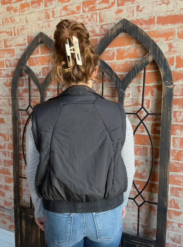 Uphill From Here Vest-Black