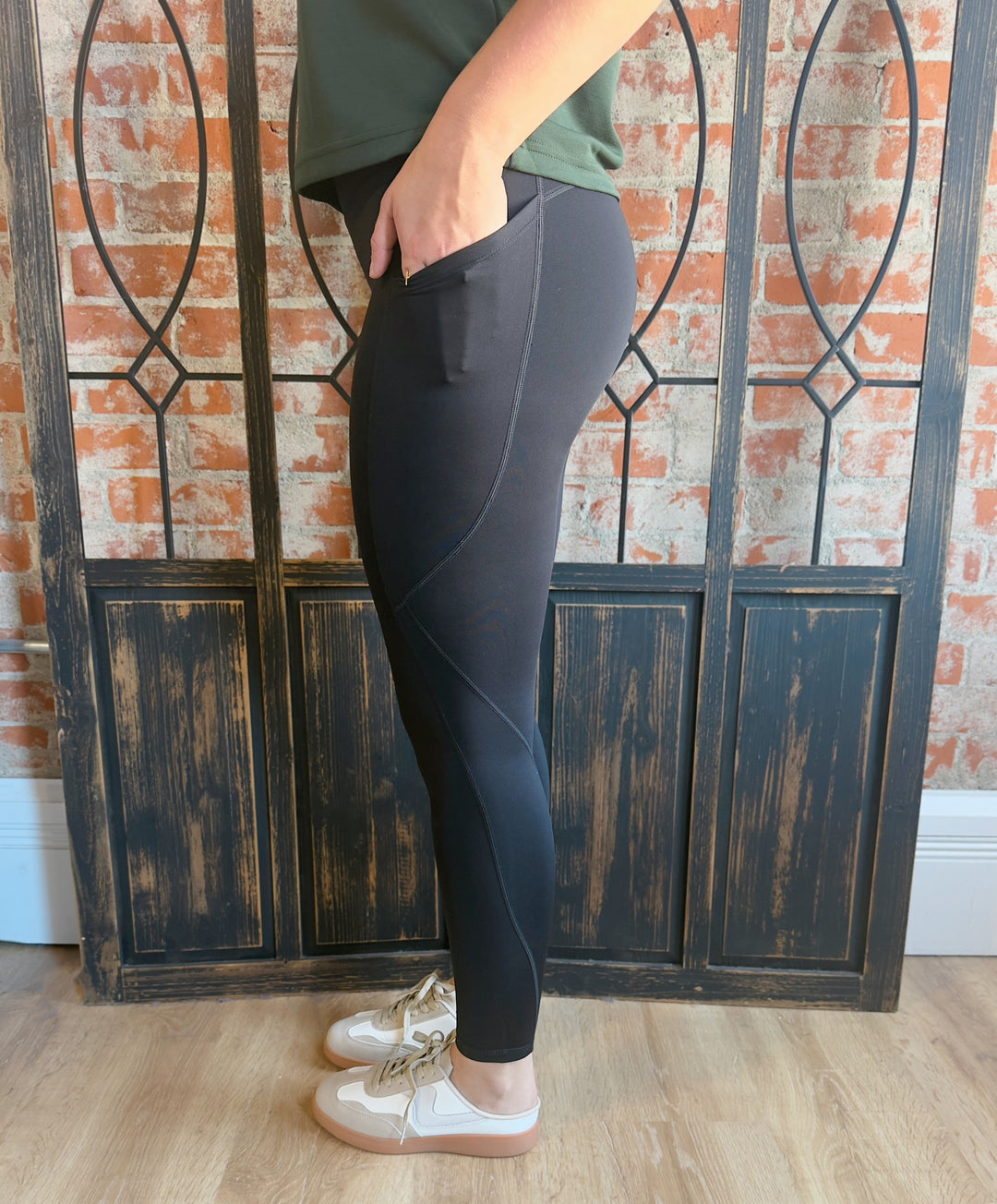Get Movin' Side Pocket Legging