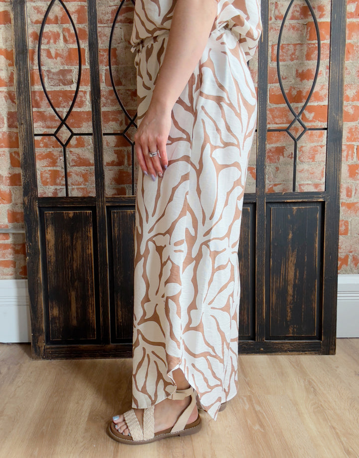 Nowhere To Be Tropical Pant