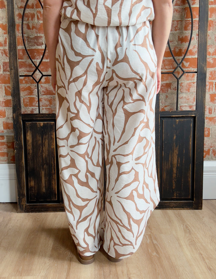 Nowhere To Be Tropical Pant