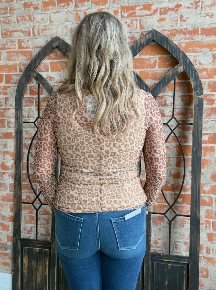 Out Of The Ordinary Leopard Mesh Sleeve