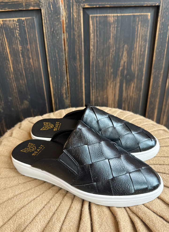Braided Mule Sneaker
