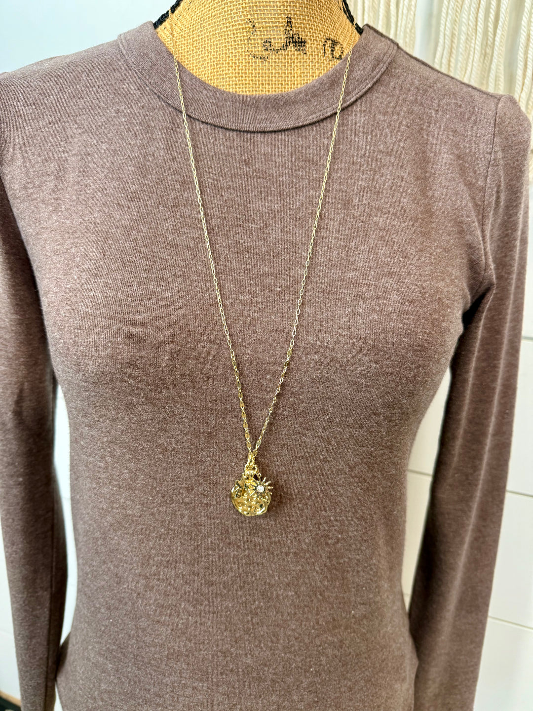 Dianna Gold Pendant Necklace