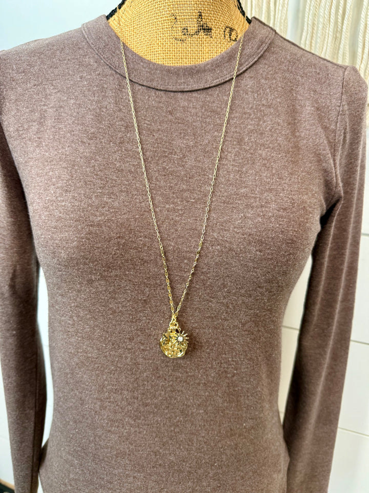 Dianna Gold Pendant Necklace