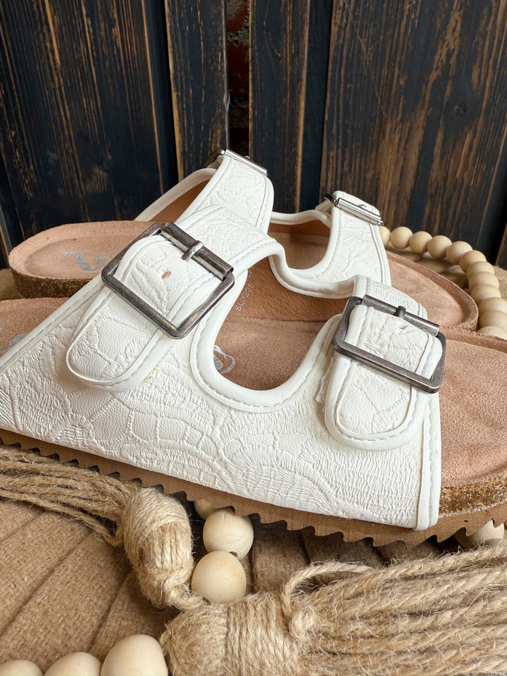 Very G Berry White Sandal