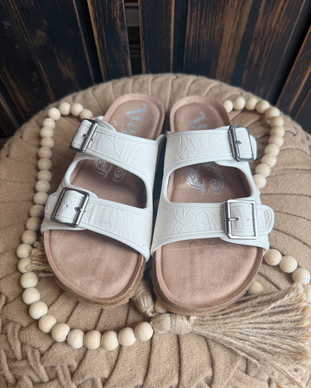 Very G Berry White Sandal