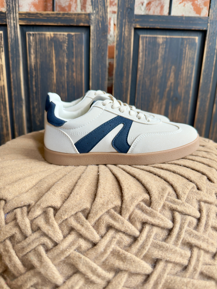 Very G Retro Sneaker-Beige