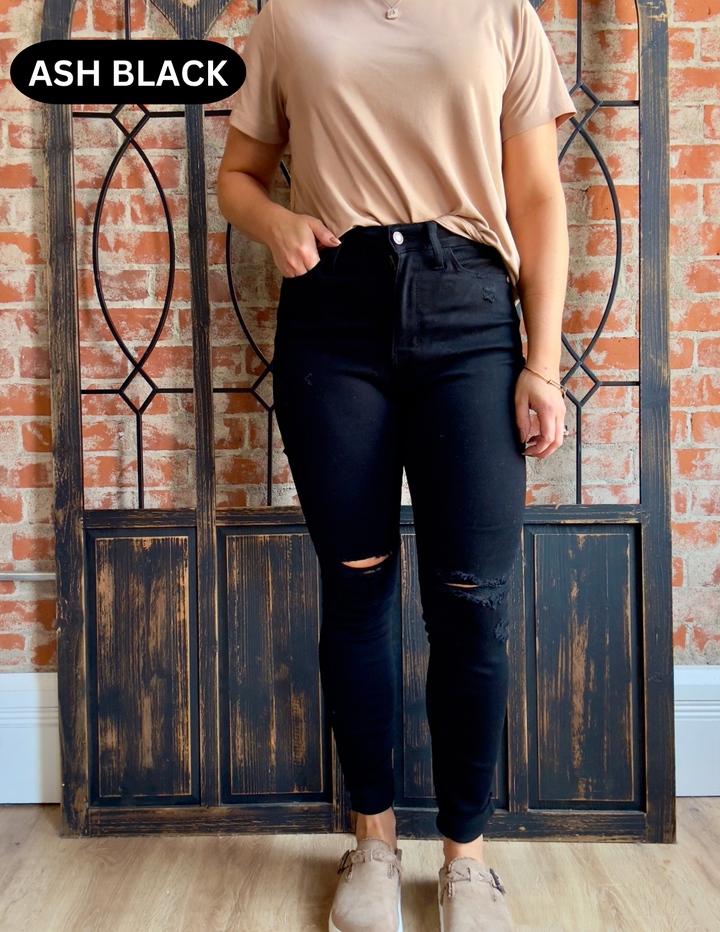 Judy Blue Be Legendary Black Distressed Skinny