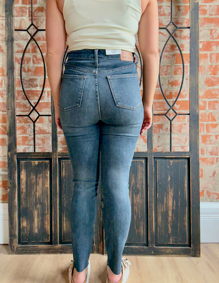 Judy Blue Back Me Up Tummy Control Skinny