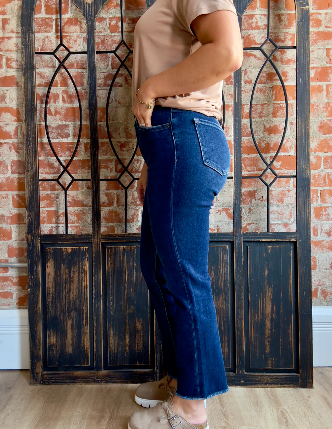 Lovervet My Love Cropped Straight Leg