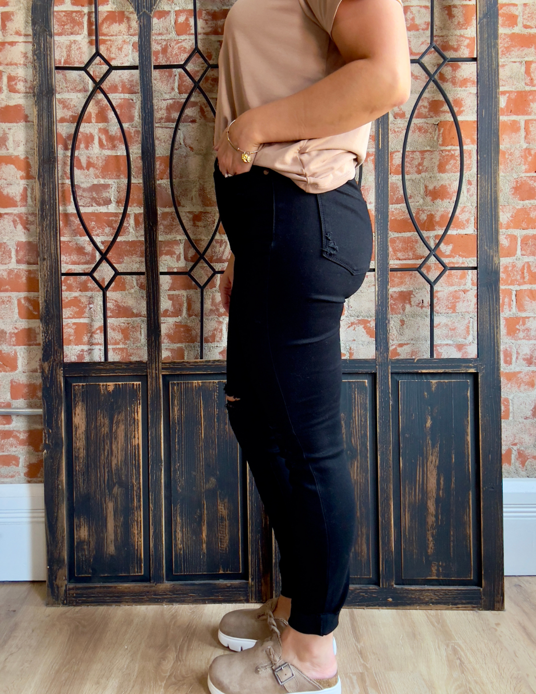 Judy Blue Be Legendary Black Distressed Skinny