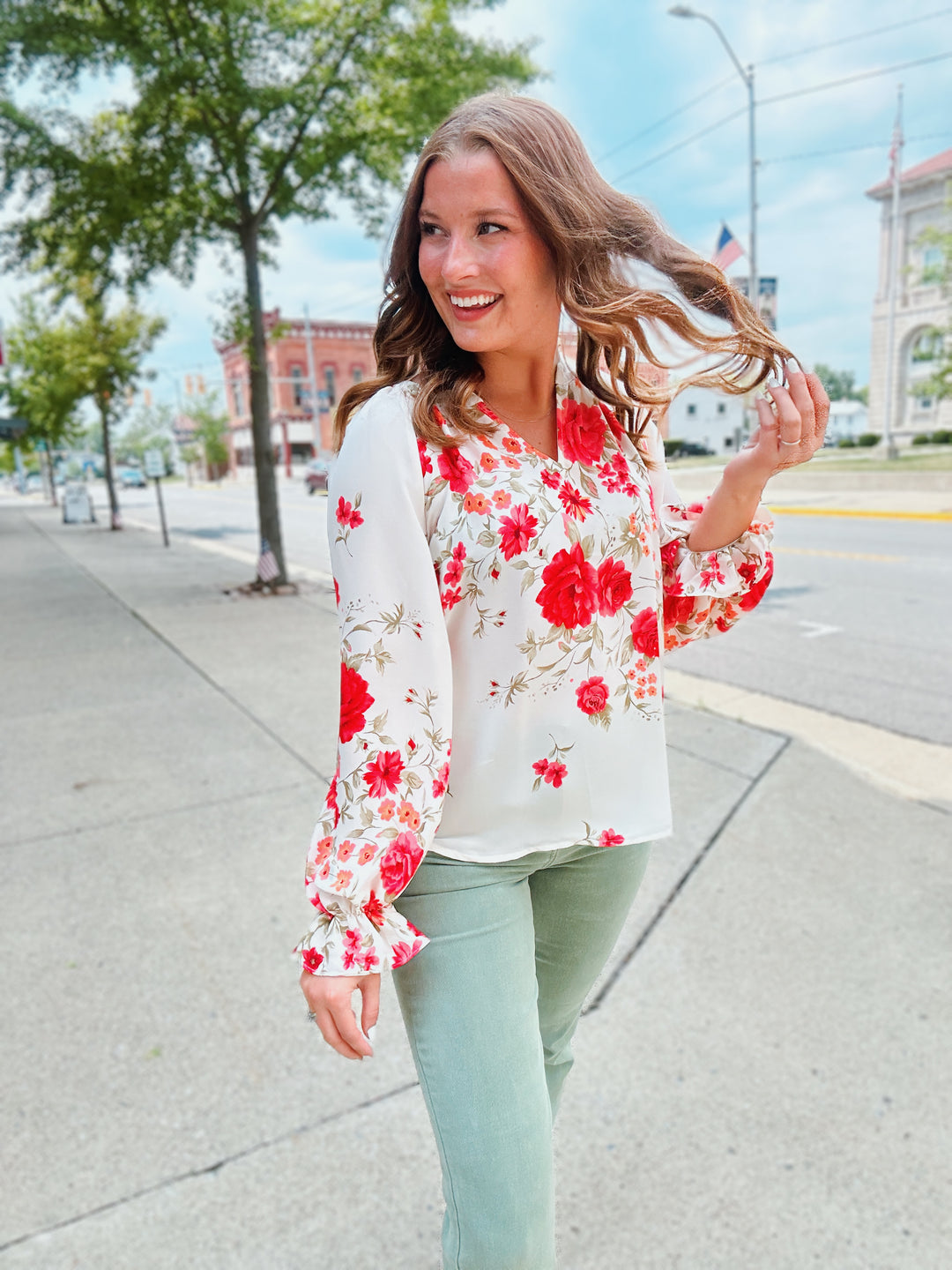She's Got The Look Cream Floral Blouse